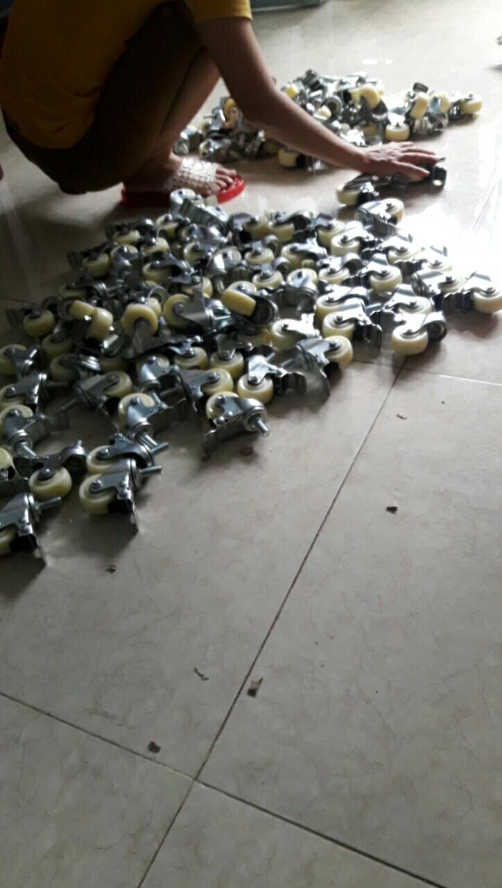 Bạn đạn bánh xe đẩy pu ssk